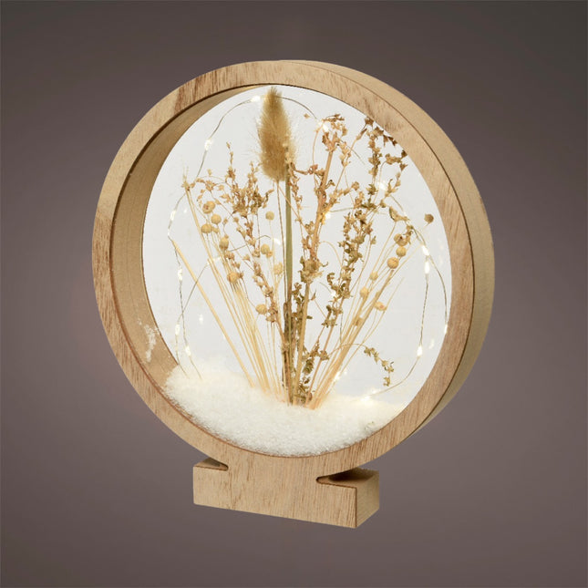 LED Leuchtobjekt aus braunem Holz mit Schnee und Trockenblumen im Inneren