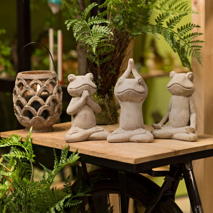 Yoga Frosch aus Zement